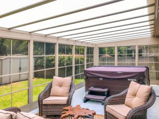 Sunroom w/Acrylic Patio Cover