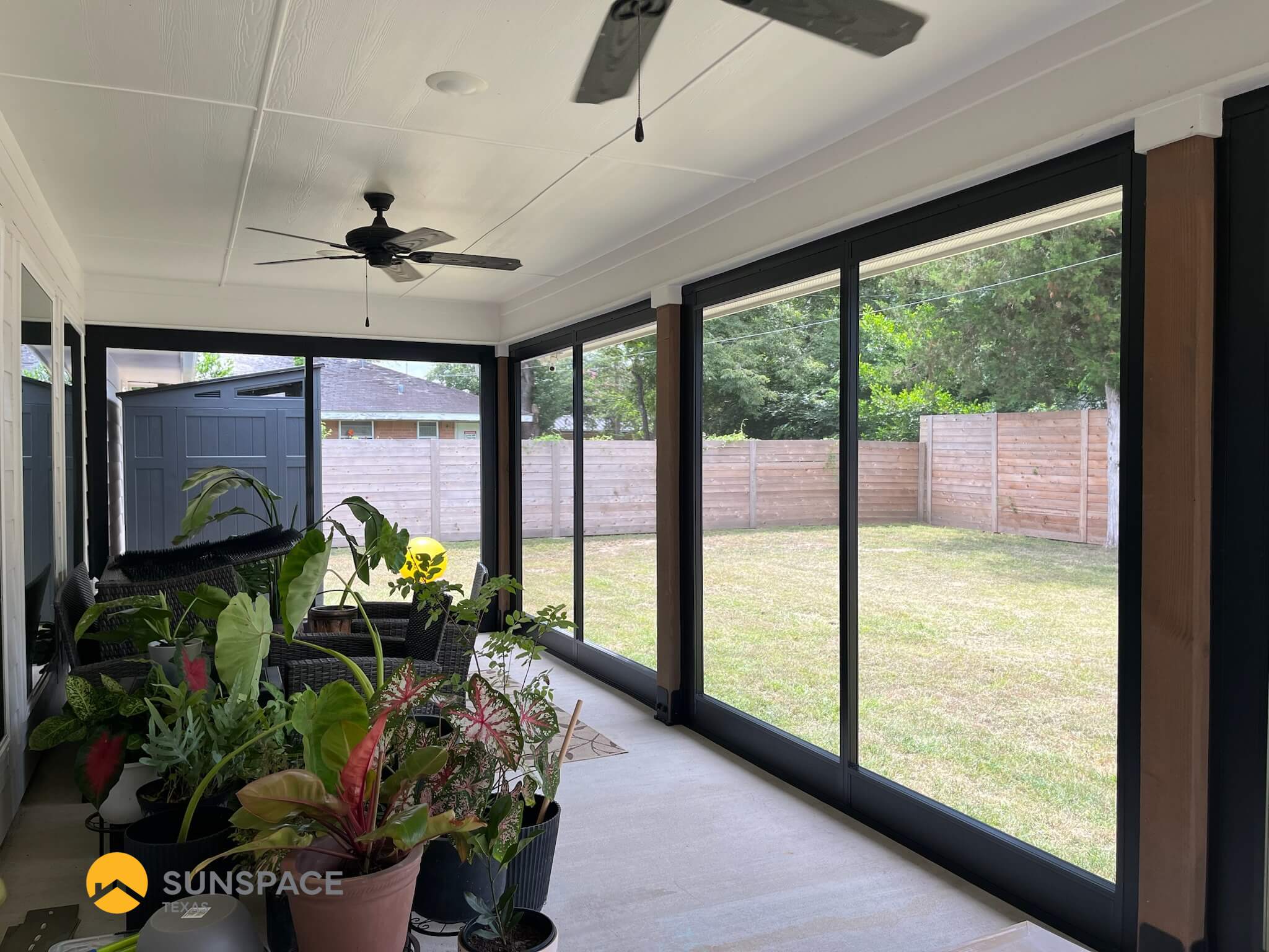 screen room modal 100 Bryan–College Station